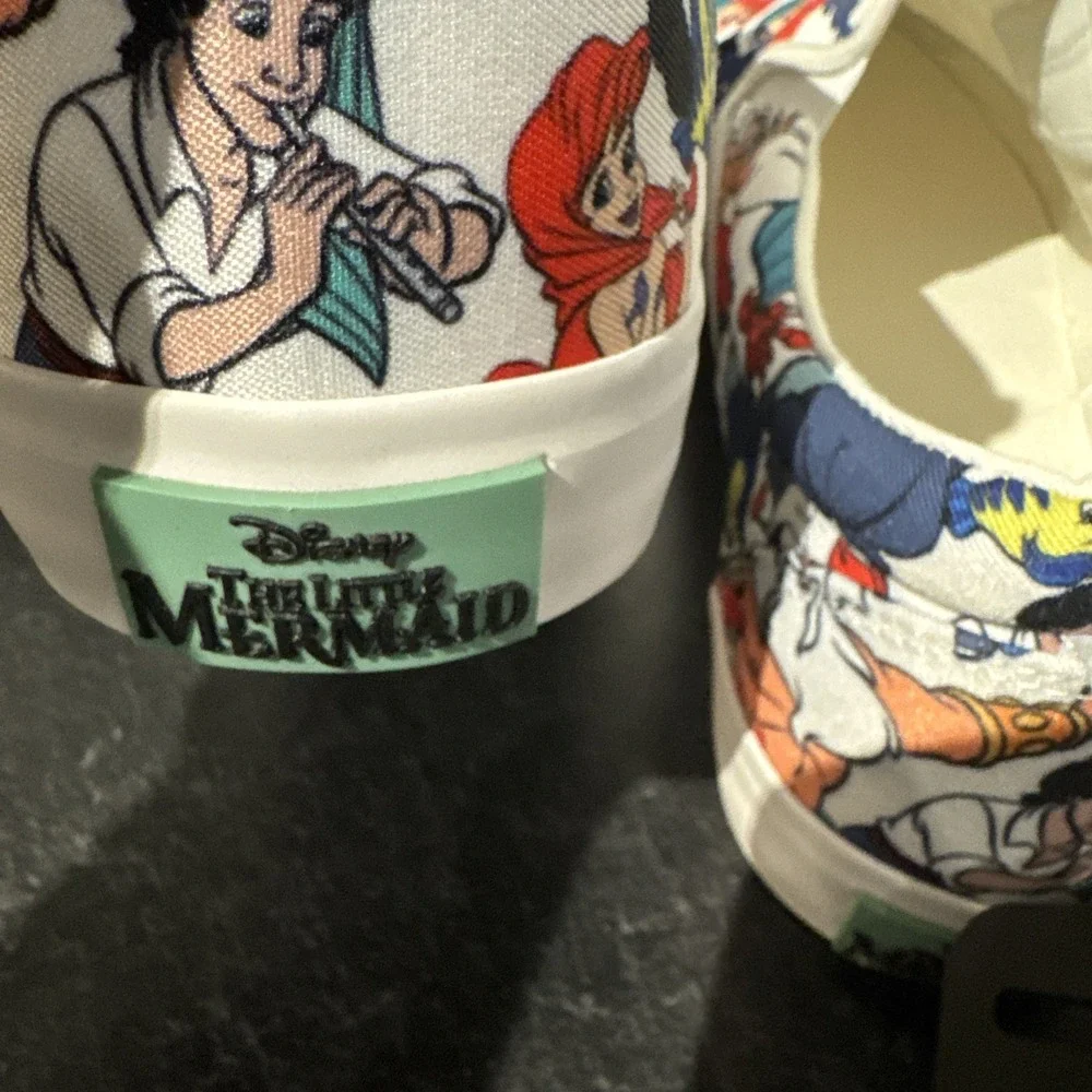 Men's Ground up Brand Disney, Little Mermaid Size 13